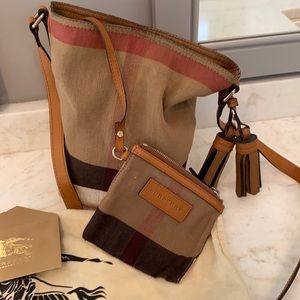 Burberry Ashby bucket bag (small size)